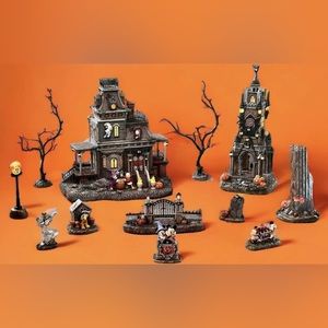 Disney 12 piece Halloween Village Set/12  NIB Illuminated & Sounds